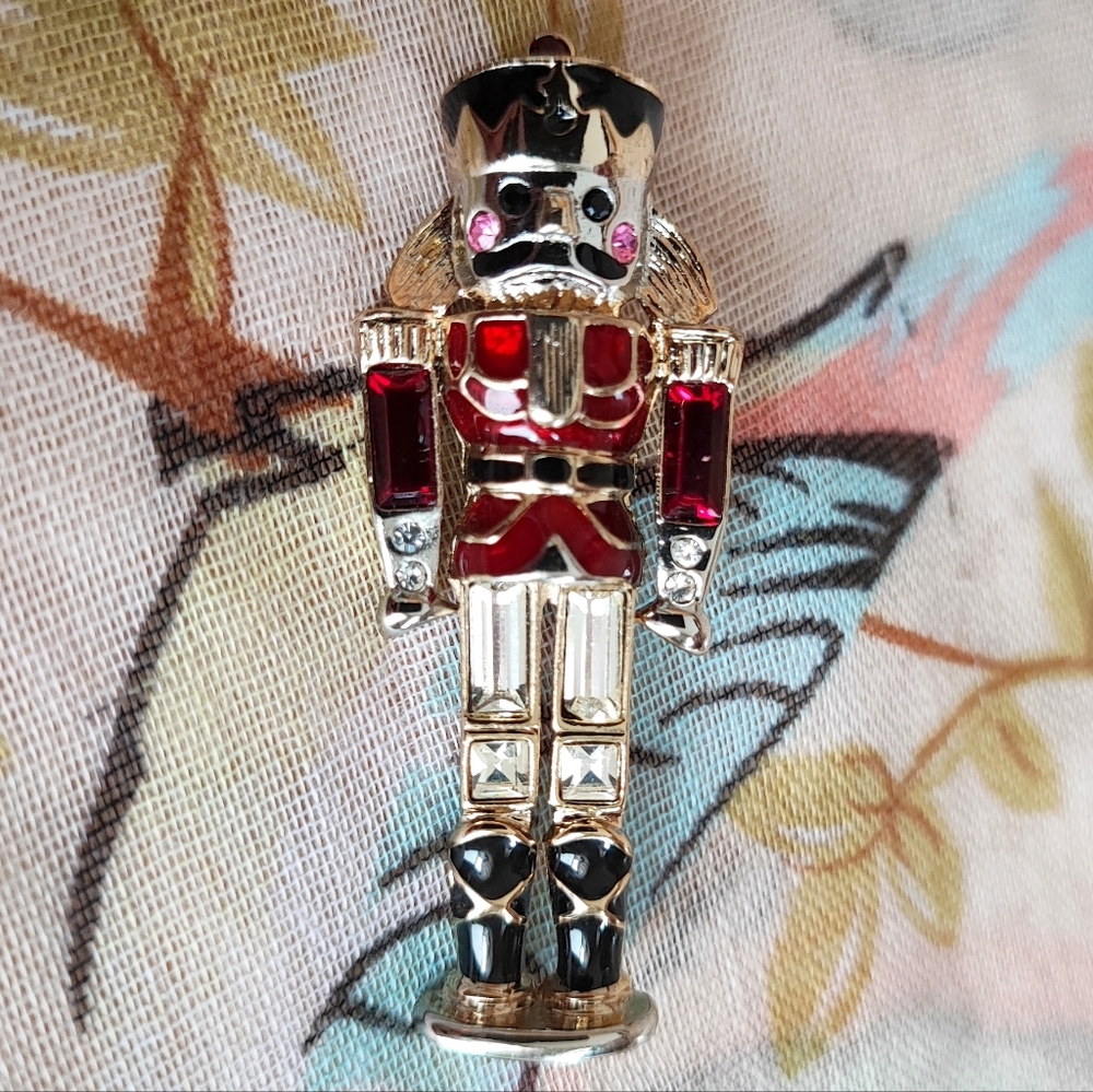 MONET Vintage Rhinestone Baguette Cube Nutcracker Gold Tone Brooch Christmas